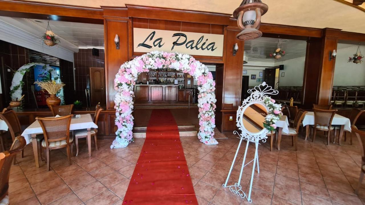 Pensiunea La Palia Ясси Екстер'єр фото